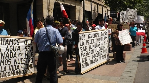 Protesters demand closing and removal of El Mauro tailings dam in northern Chile