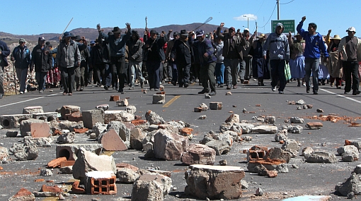 Protest at Puno on Peruvian border